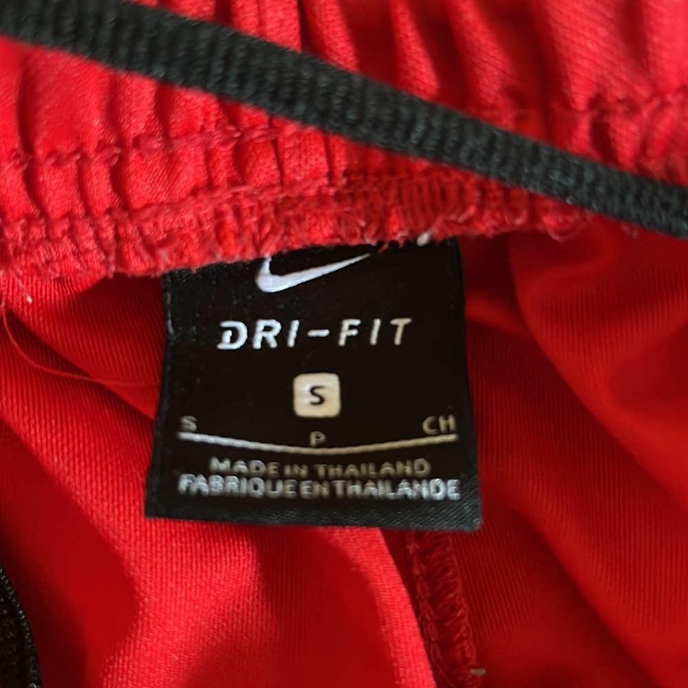 Shorts - Picture 3 of 3